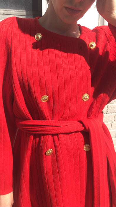 red. TRICOT. jacket.