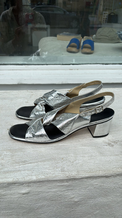 silver. SANDAL.