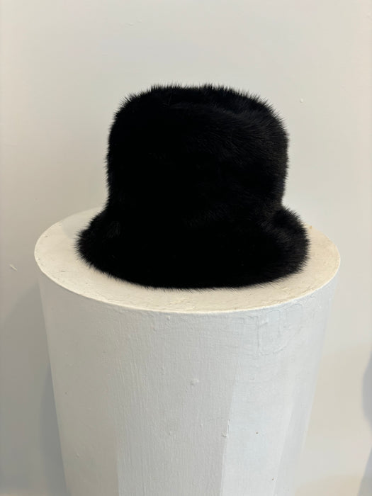 mink.HAT.bucket.