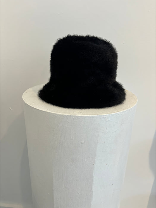 mink.HAT.bucket.