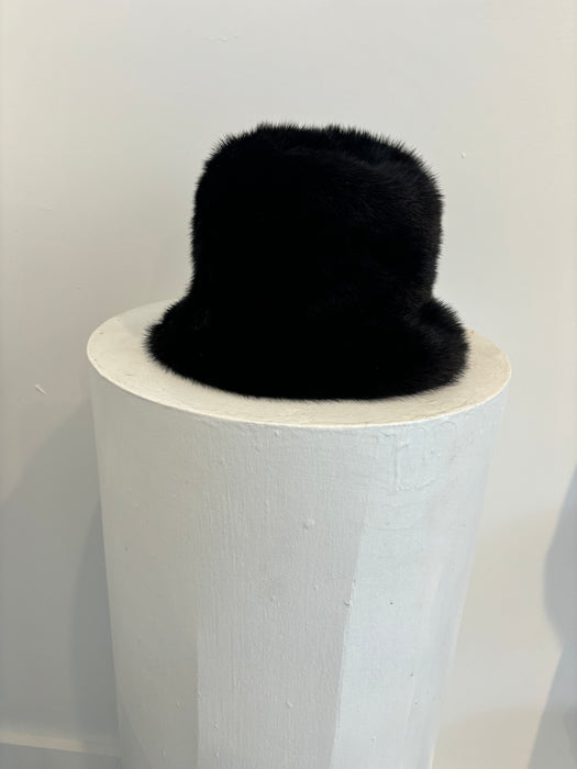 mink.HAT.bucket.