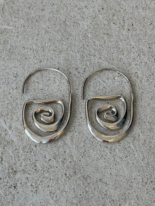 asuza.EARrings.swirl.