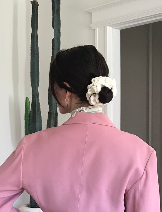 crochet. SCRUNCHIE.